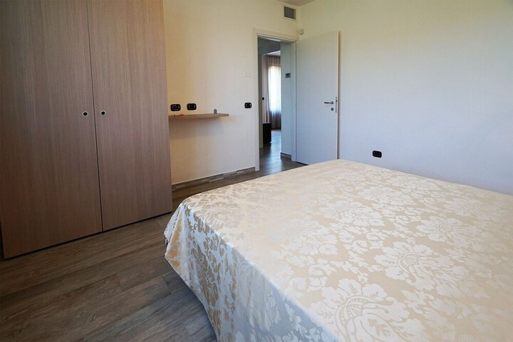 Room 13 of 88