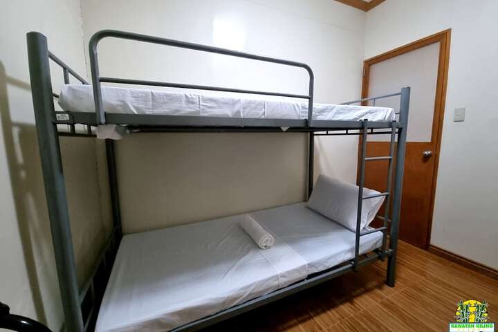 Room 27 of 46
