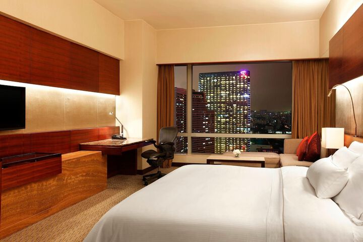 Room 51 of 152