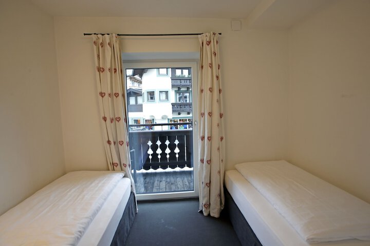 Room 15 of 41