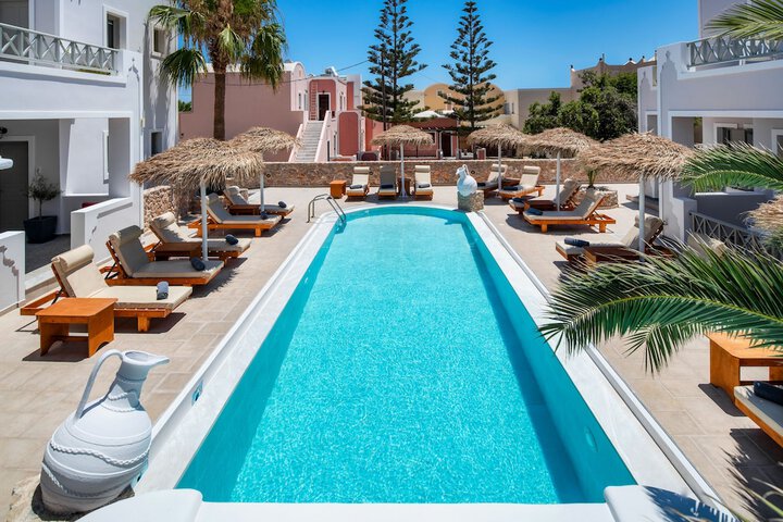 Pools & Facilities