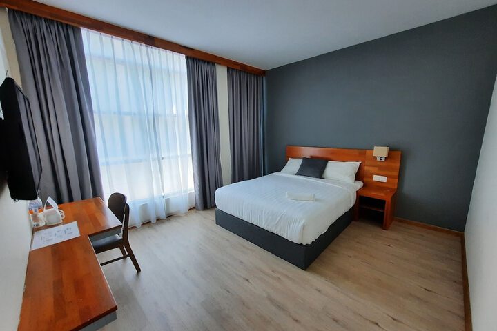 Room 5 of 41