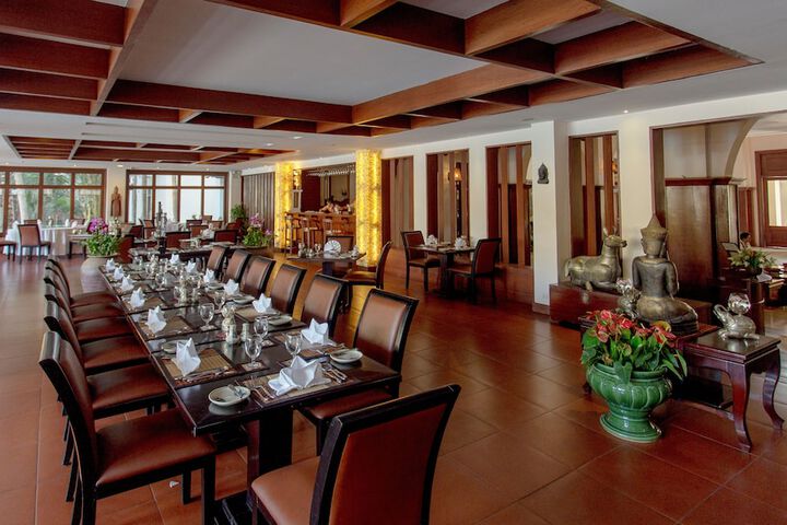 Dining 62 of 91