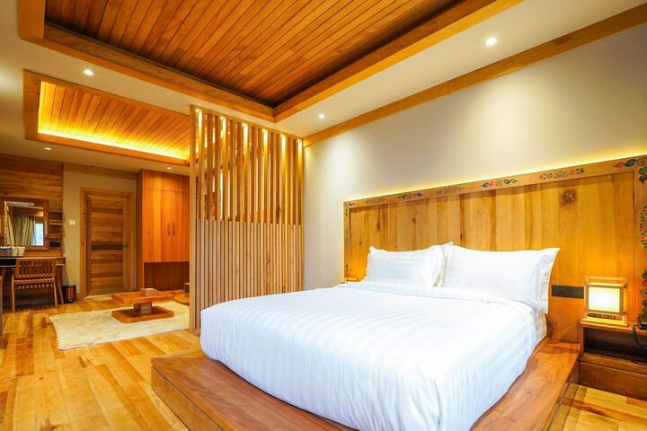 Room 4 of 23