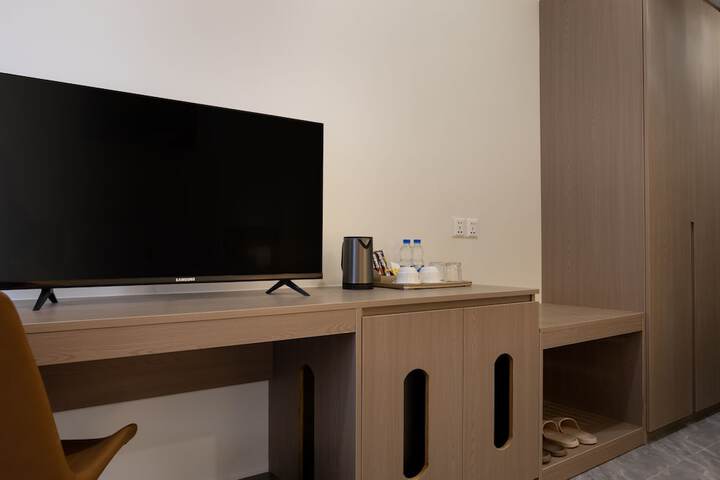 Room 9 of 39