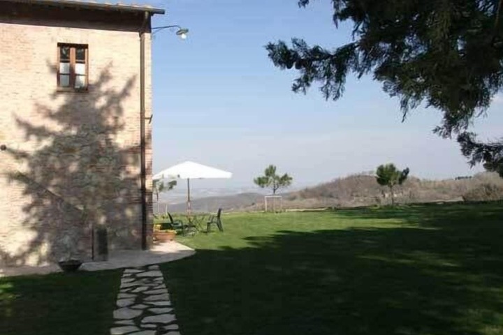 Hotel Exterior 57 of 76