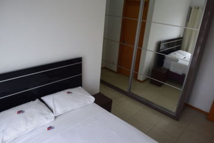Room 33 of 61