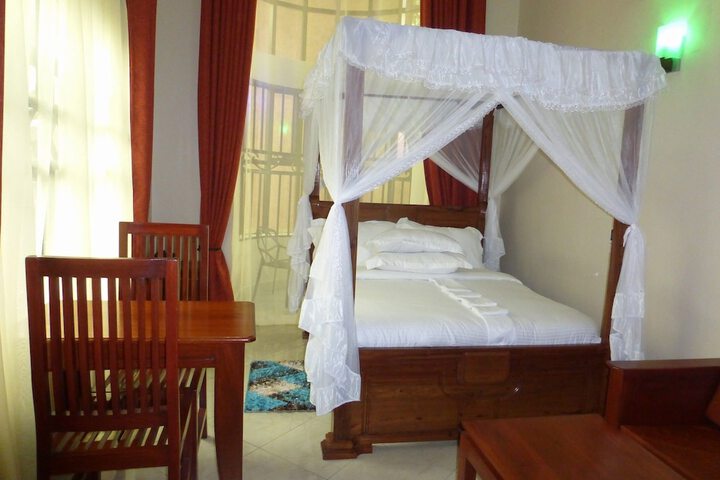 Room 3 of 11