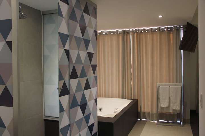 Room 95 of 118