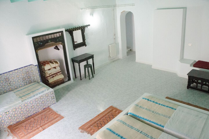 Room 25 of 63