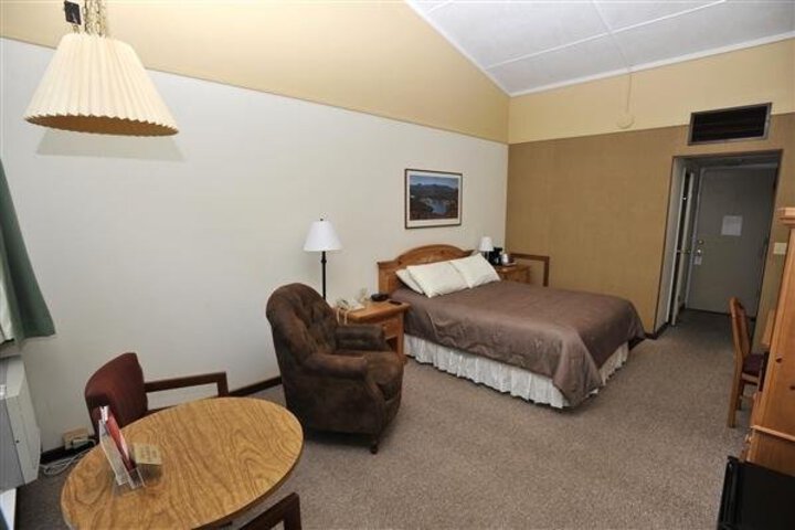 Image of MOUNTAIN VIEW INN