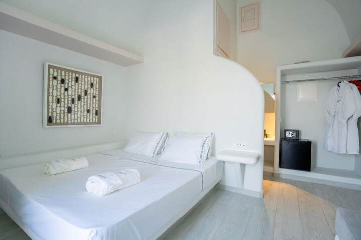 Room 3 of 50