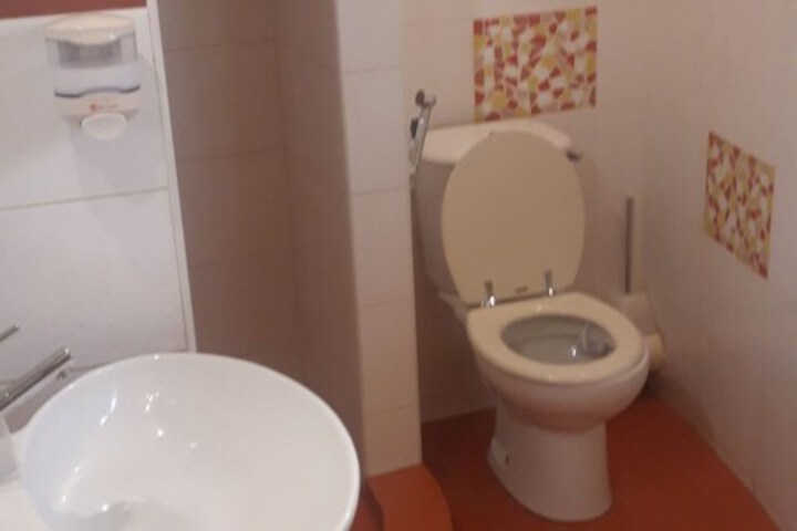 Room 63 of 82