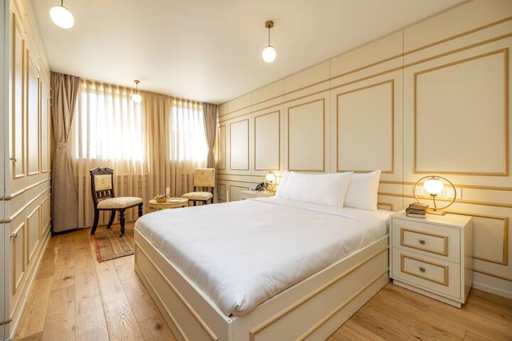 Room 50 of 171