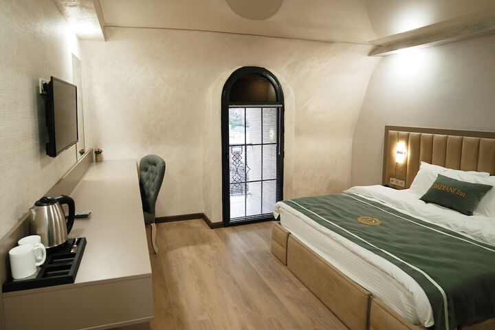 Room 18 of 42