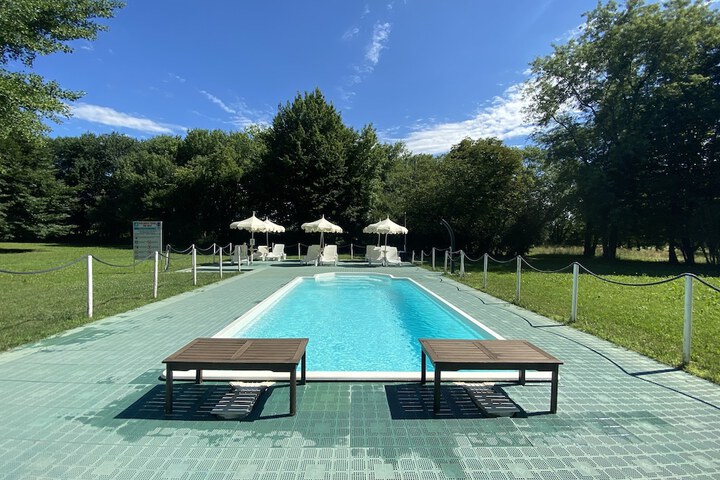 Pools & Facilities