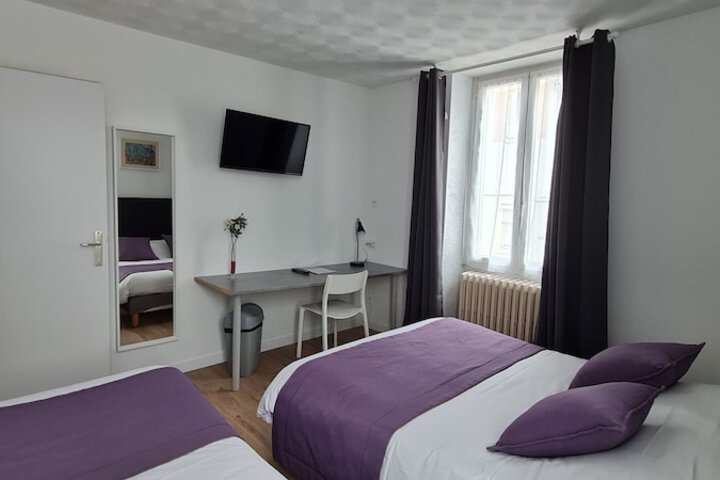 Room 26 of 62