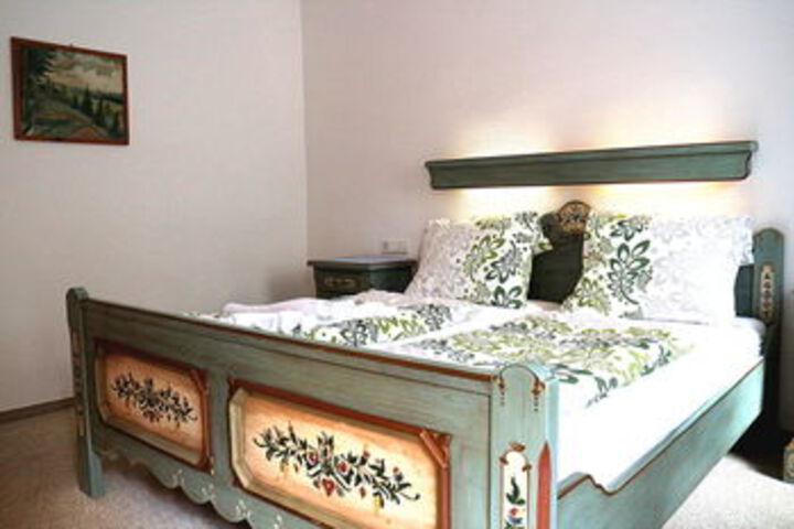 Room 13 of 25