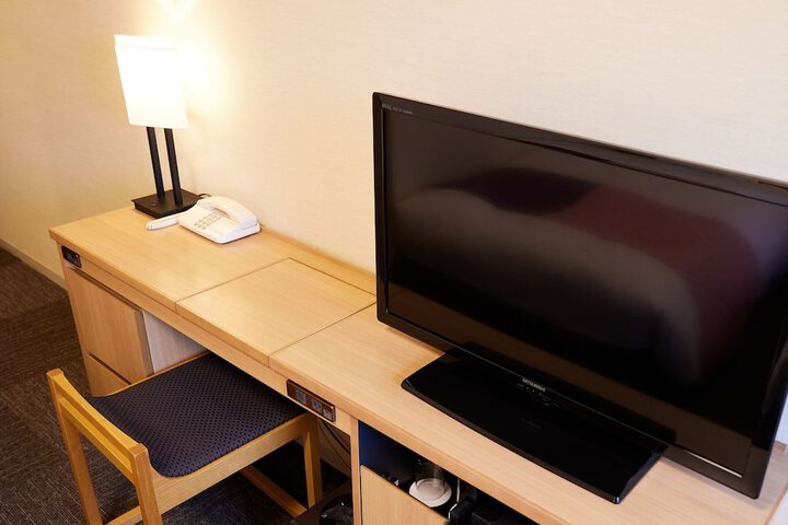 Room 17 of 137