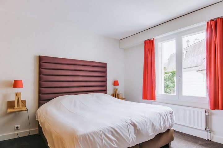 Room 17 of 53