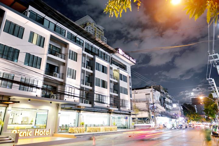 Hotel 85 of 90