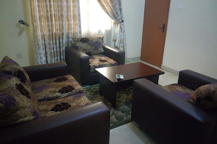 Room 12 of 16