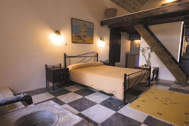 Room 21 of 36