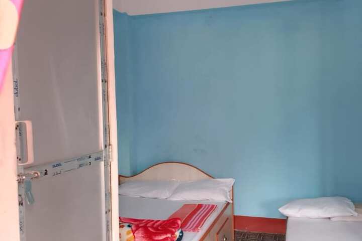 Room 5 of 11