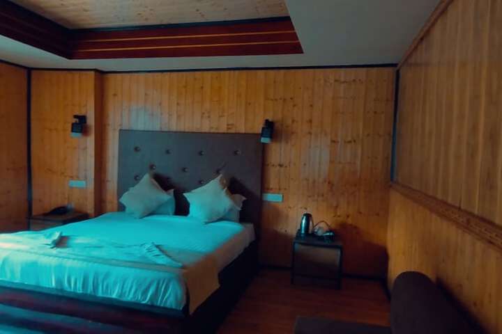 Room 19 of 46