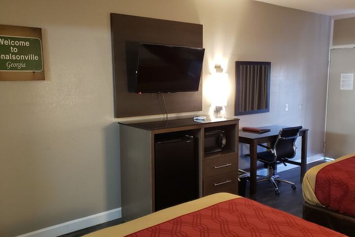 2 Queen Beds (6 of 7)