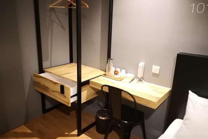 Room 10 of 45