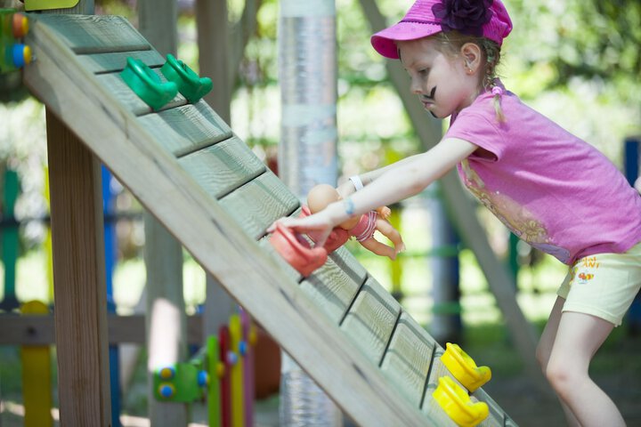 Childrens Activities 79 of 164