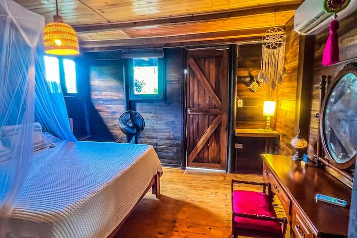 Room 8 of 73