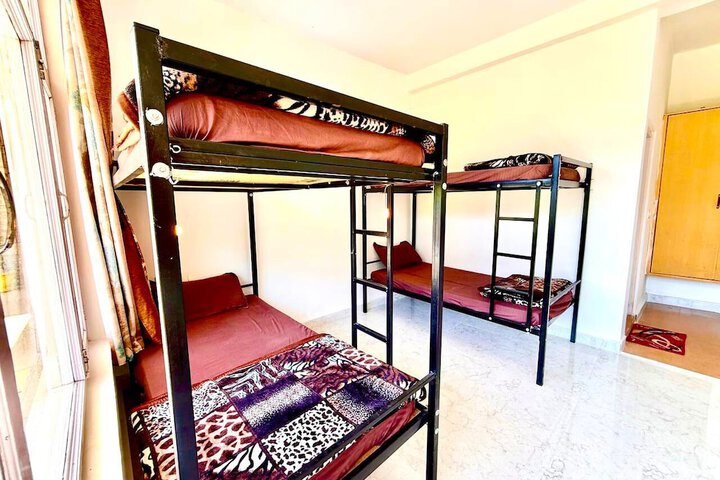 Room 9 of 46