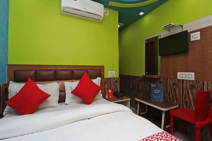 Room 3 of 14