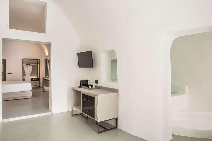 Room 25 of 176