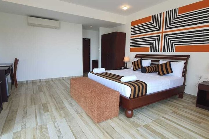 Room 17 of 31