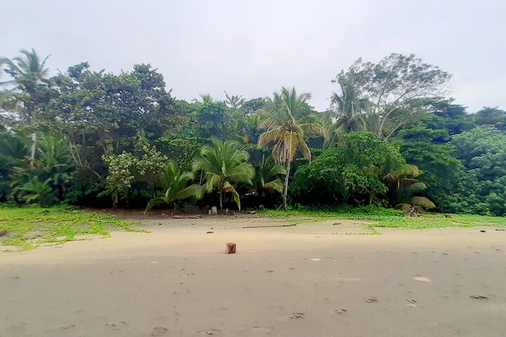 Beach 61 of 87