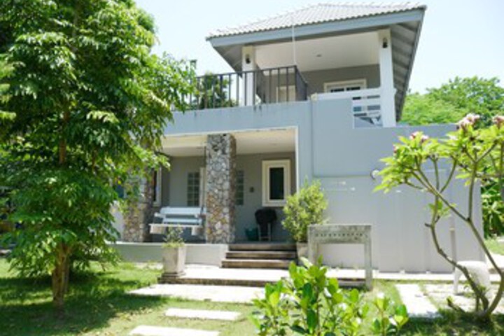 Baan Must Sea