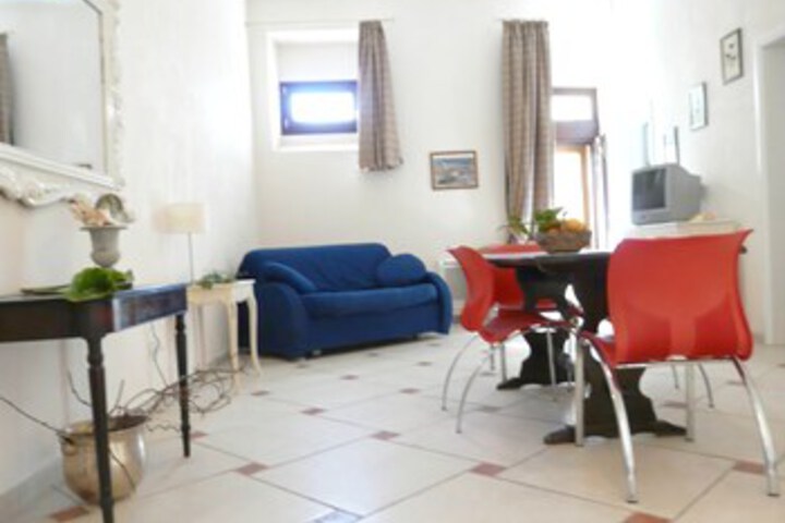 Room 43 of 61
