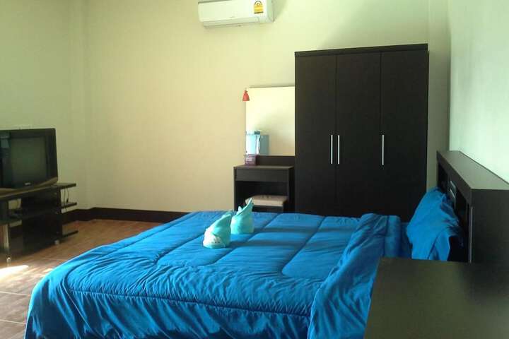 Room 25 of 46