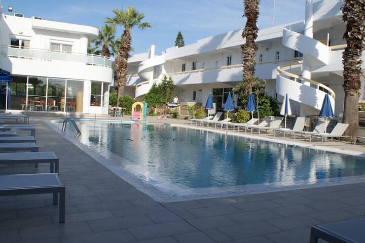 Hotel with Pool