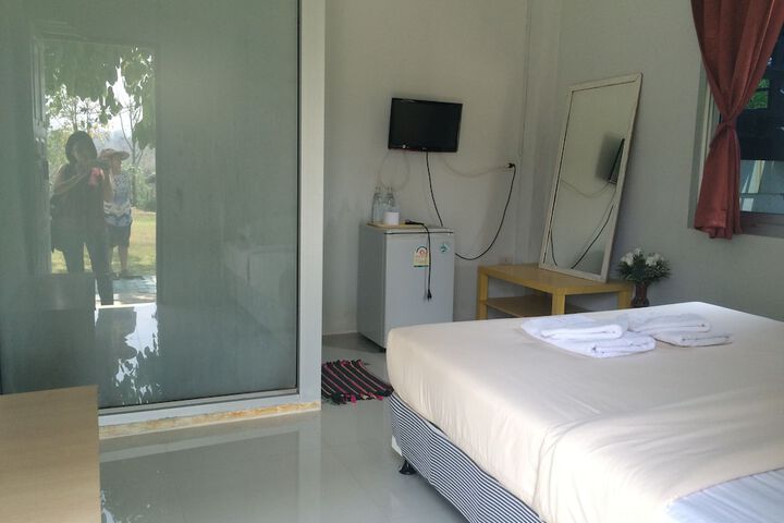 Room 6 of 71