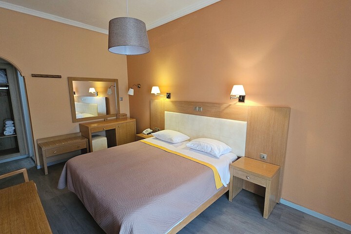 Room 14 of 46