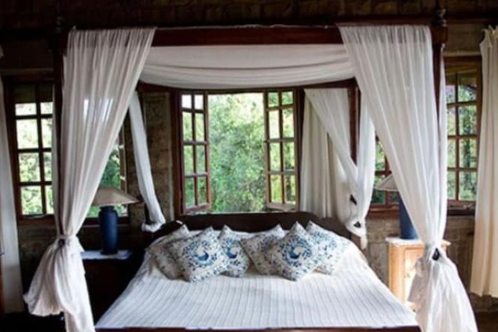 Room 3 of 7