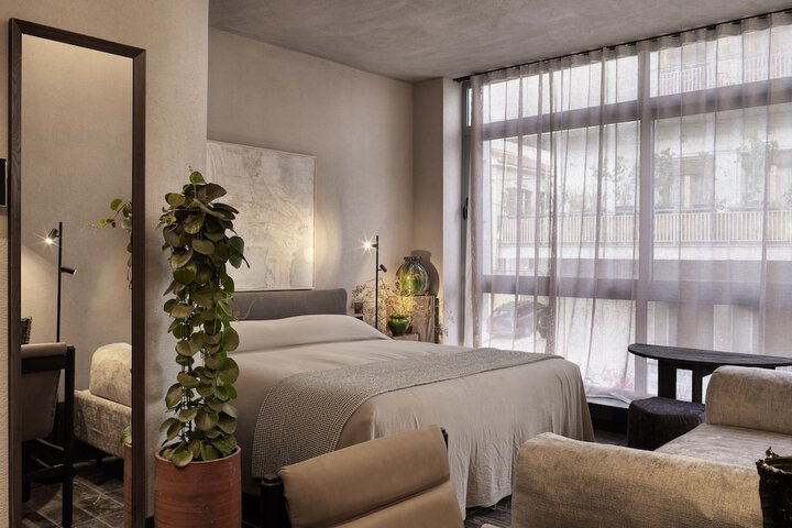Room 4 of 75