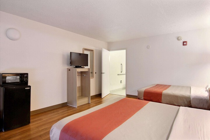 Room 19 of 45