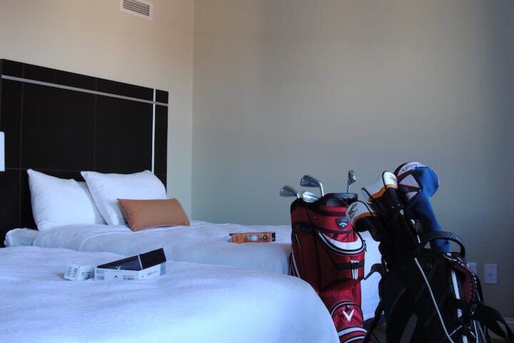 2 Queen Beds (9 of 9)