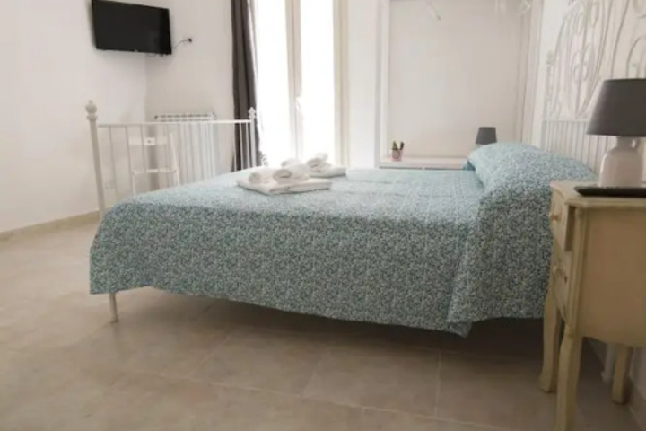 Room 3 of 9