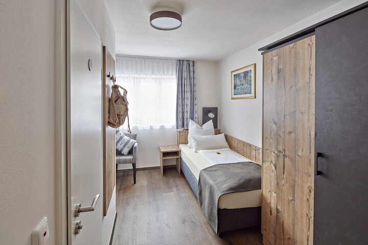 Room 15 of 56